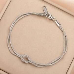 🔸️⏭️NIB Stainless Steel Love Knot Friendship Bracelet